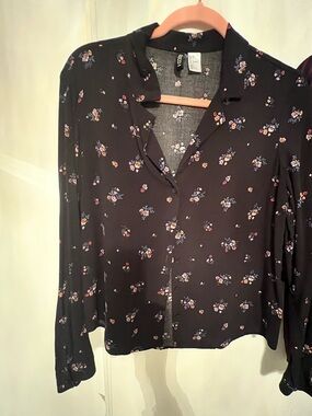 H&M Black Floral Button-Up Blouse
